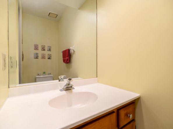 209 Seaside Avenue APT 2, Stamford CT 06902