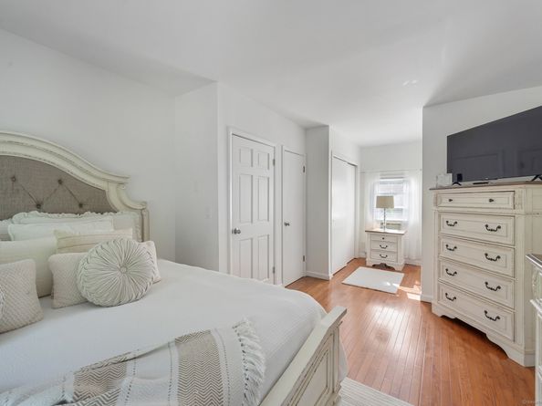 90 Courtland Hill Street, Stamford CT 06906