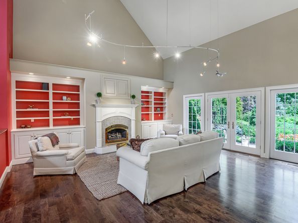 101 Carol Street, Danbury CT 06810