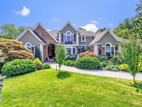 35 Blackberry Lane, Shelton CT 06484