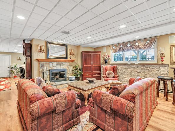 35 Blackberry Lane, Shelton CT 06484