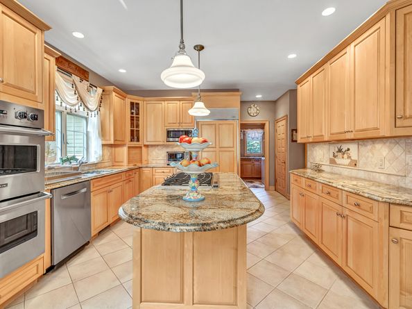 35 Blackberry Lane, Shelton CT 06484