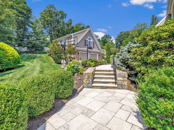 35 Blackberry Lane, Shelton CT 06484