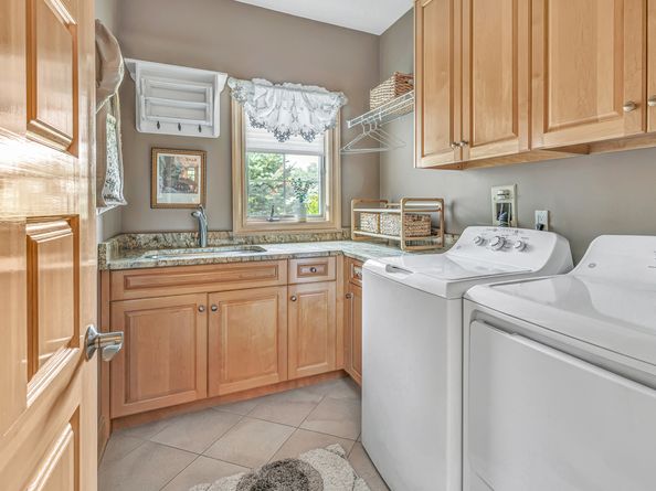 35 Blackberry Lane, Shelton CT 06484
