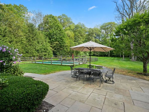 340 Turtle Back Road, New Canaan CT 06840