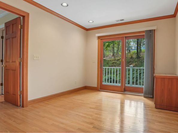 9 Trailside Drive, Norwalk CT 06851