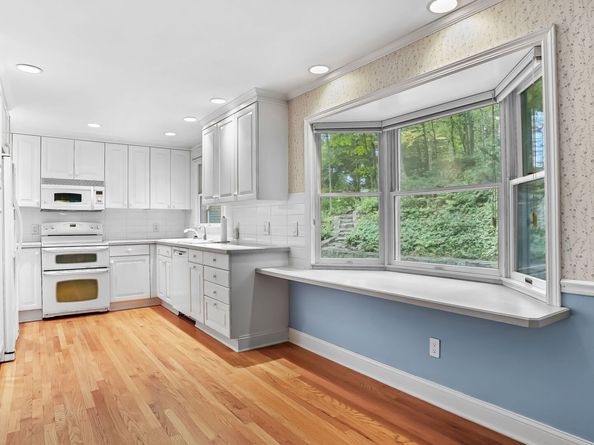 9 Trailside Drive, Norwalk CT 06851