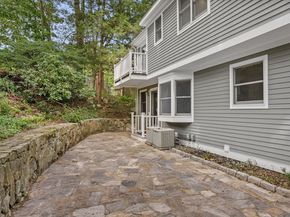 9 Trailside Drive, Norwalk CT 06851