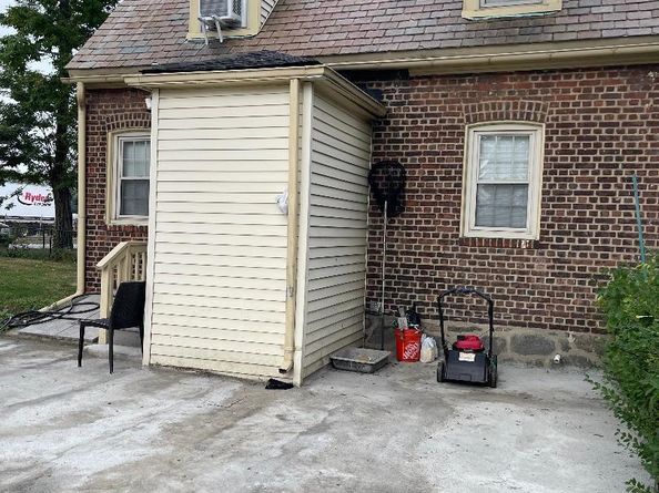 217 alsace Street, Bridgeport CT 06604