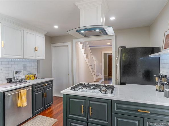 18 Fenway Street, Stamford CT 06902