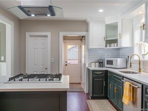 18 Fenway Street, Stamford CT 06902