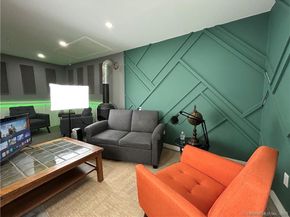 18 Fenway Street, Stamford CT 06902