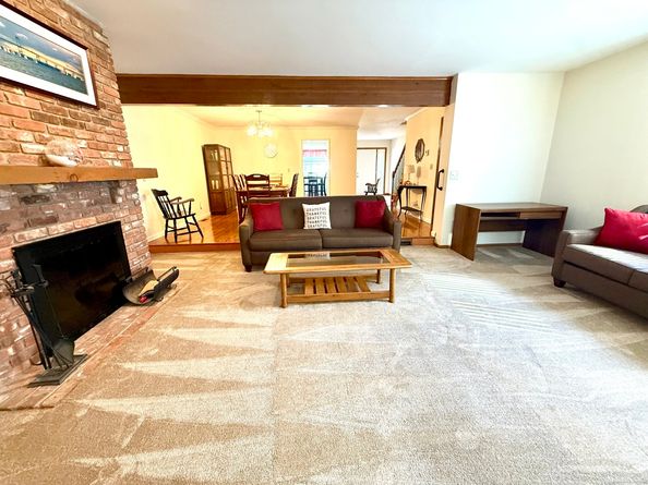263 Navajo Loop 263, Shelton CT 06484