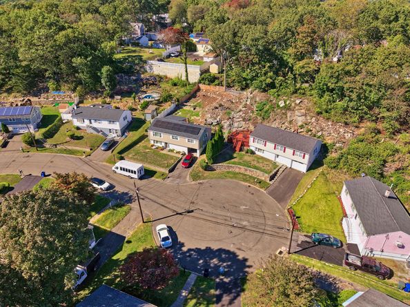 135 Grey Rock Road, Bridgeport CT 06606