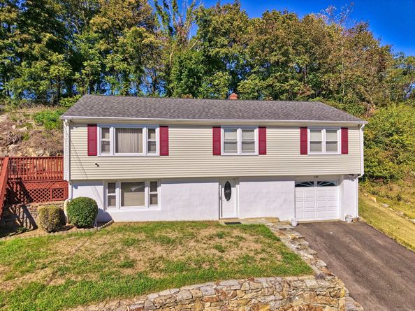 135 Grey Rock Road, Bridgeport CT 06606