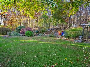 4 Autumn Ridge Road, New Fairfield CT 06812