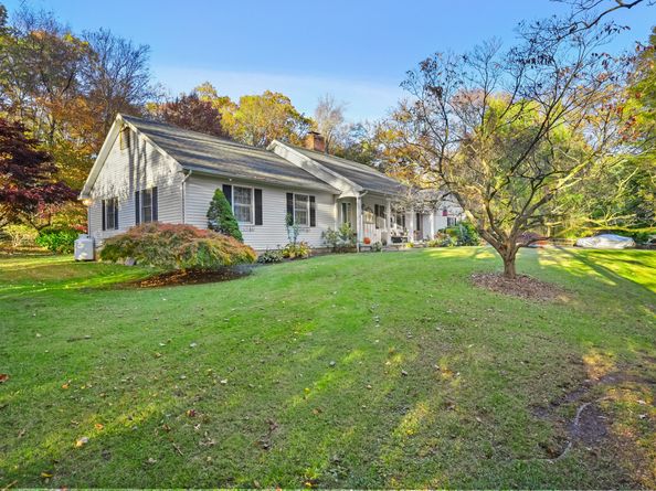 4 Autumn Ridge Road, New Fairfield CT 06812
