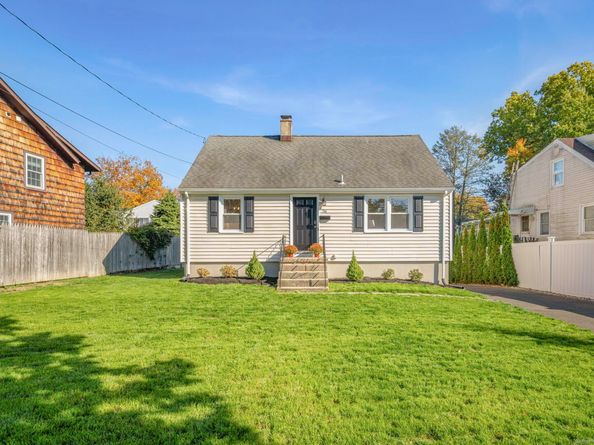 26 Chelene Road, Norwalk CT 06851