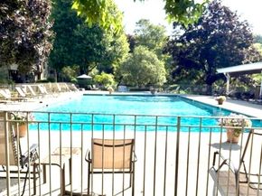 10 Ledgebrook Drive 10, Norwalk CT 06854