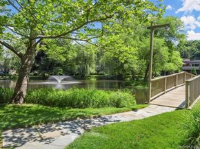 10 Ledgebrook Drive 10, Norwalk CT 06854