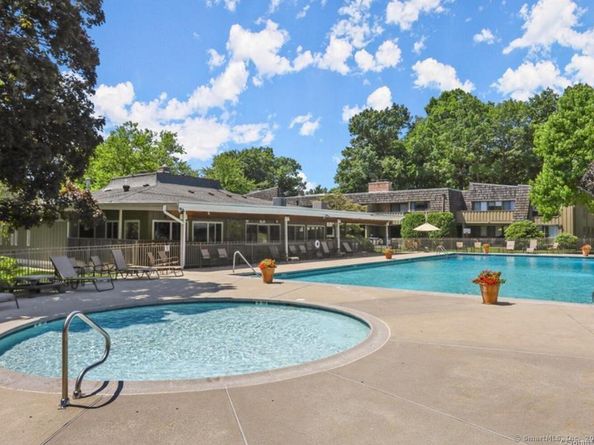 10 Ledgebrook Drive 10, Norwalk CT 06854