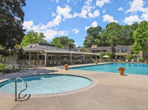 10 Ledgebrook Drive 10, Norwalk CT 06854