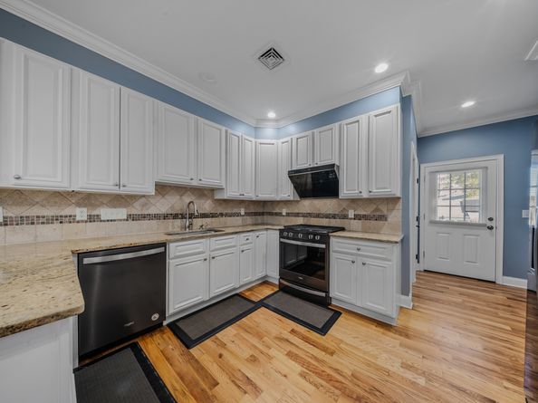 130 Brentwood Avenue, Fairfield CT 06825