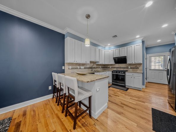 130 Brentwood Avenue, Fairfield CT 06825
