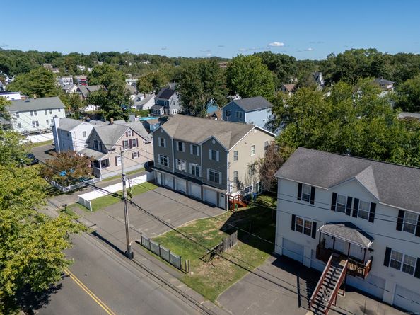 130 Brentwood Avenue, Fairfield CT 06825