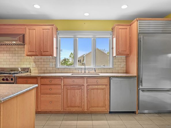 1814 Shippan Avenue, Stamford CT 06902