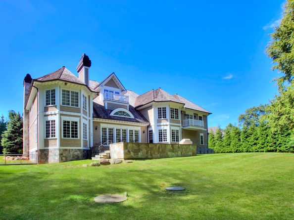 88 Merry Meet Center, Fairfield CT 06824