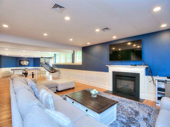 88 Merry Meet Center, Fairfield CT 06824