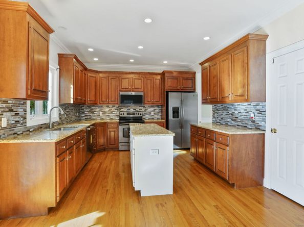 31 June Avenue, Norwalk CT 06850