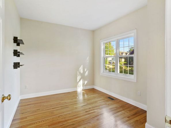 31 June Avenue, Norwalk CT 06850