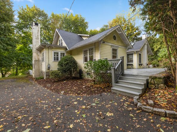 1 Blue Mountain Ridge, Norwalk CT 06851
