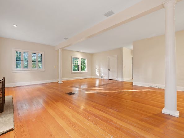 1 Blue Mountain Ridge, Norwalk CT 06851