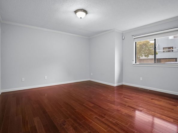 11 Red Oak Circle 11, Shelton CT 06484