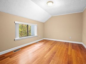 11 Red Oak Circle 11, Shelton CT 06484