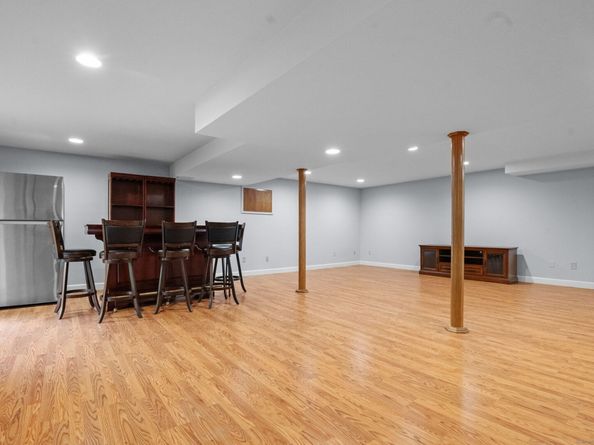 11 Red Oak Circle 11, Shelton CT 06484