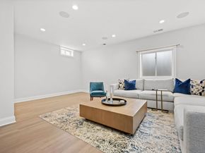 25 E Cross Trail 25, Danbury CT 06810