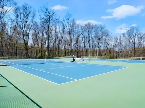 25 E Cross Trail 25, Danbury CT 06810