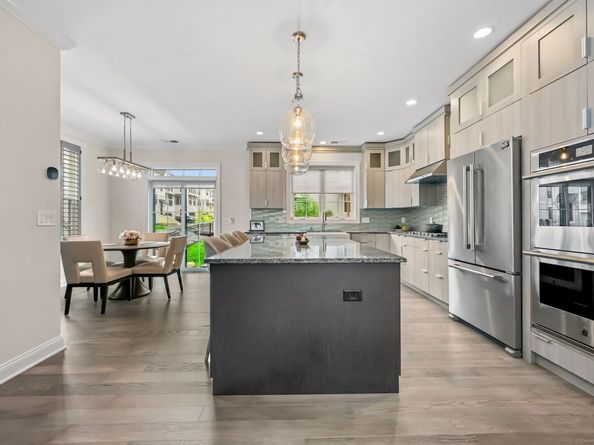 25 E Cross Trail 25, Danbury CT 06810