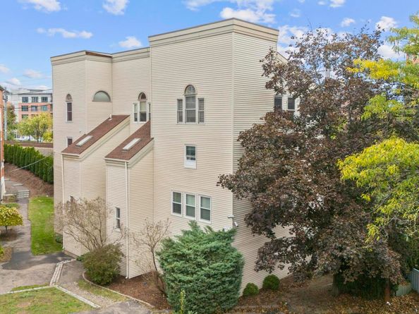 32 Pine Street Apt 26, Norwalk CT 06854