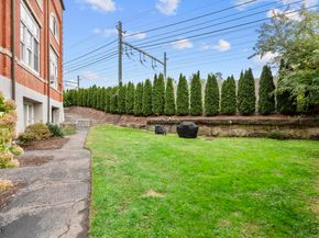32 Pine Street Apt 26, Norwalk CT 06854