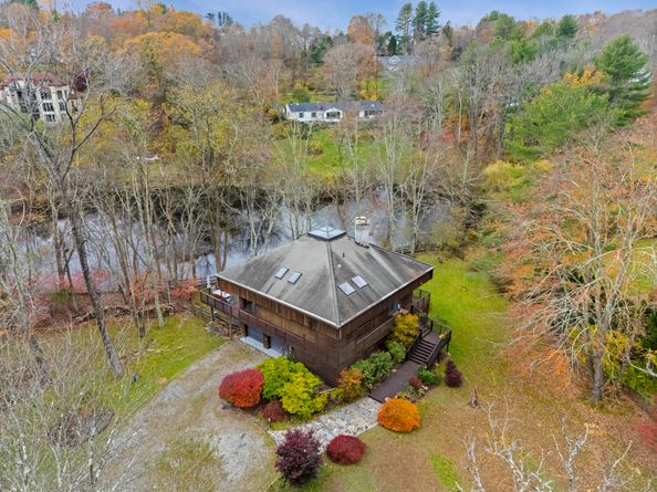 198 E Middle Patent Road, Stamford CT 06831