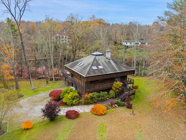 198 E Middle Patent Road, Stamford CT 06831