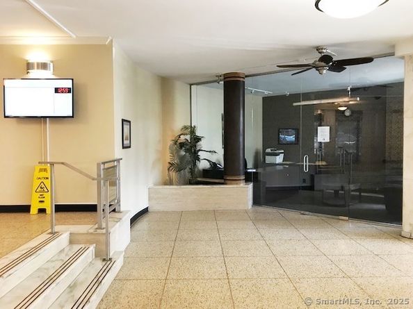 91 Strawberry Hill Avenue 925, Stamford CT 06902