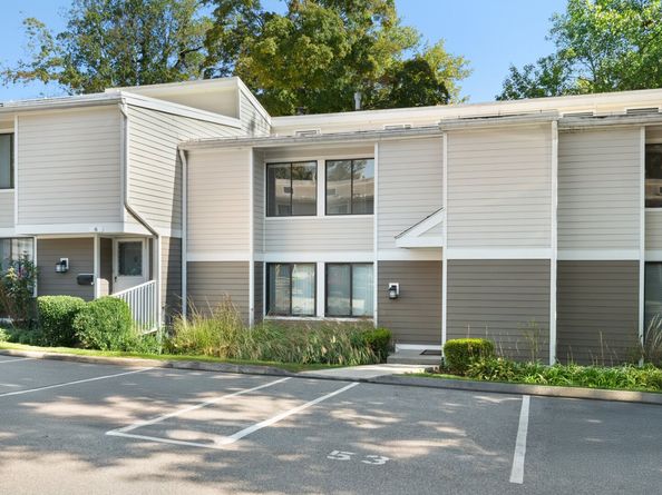 9 Cook Close 9, Ridgefield CT 06877