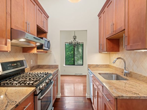 9 Cook Close 9, Ridgefield CT 06877