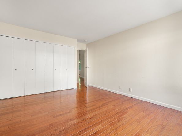 9 Cook Close 9, Ridgefield CT 06877
